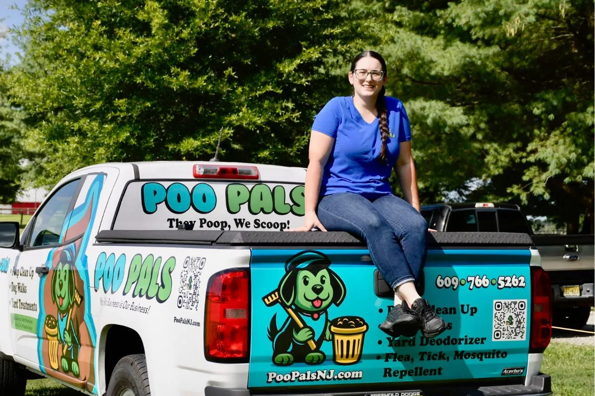 Samantha - Poo Pals team member serving Ewing